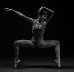 Muscled Female Dancer in Pointe Shoes