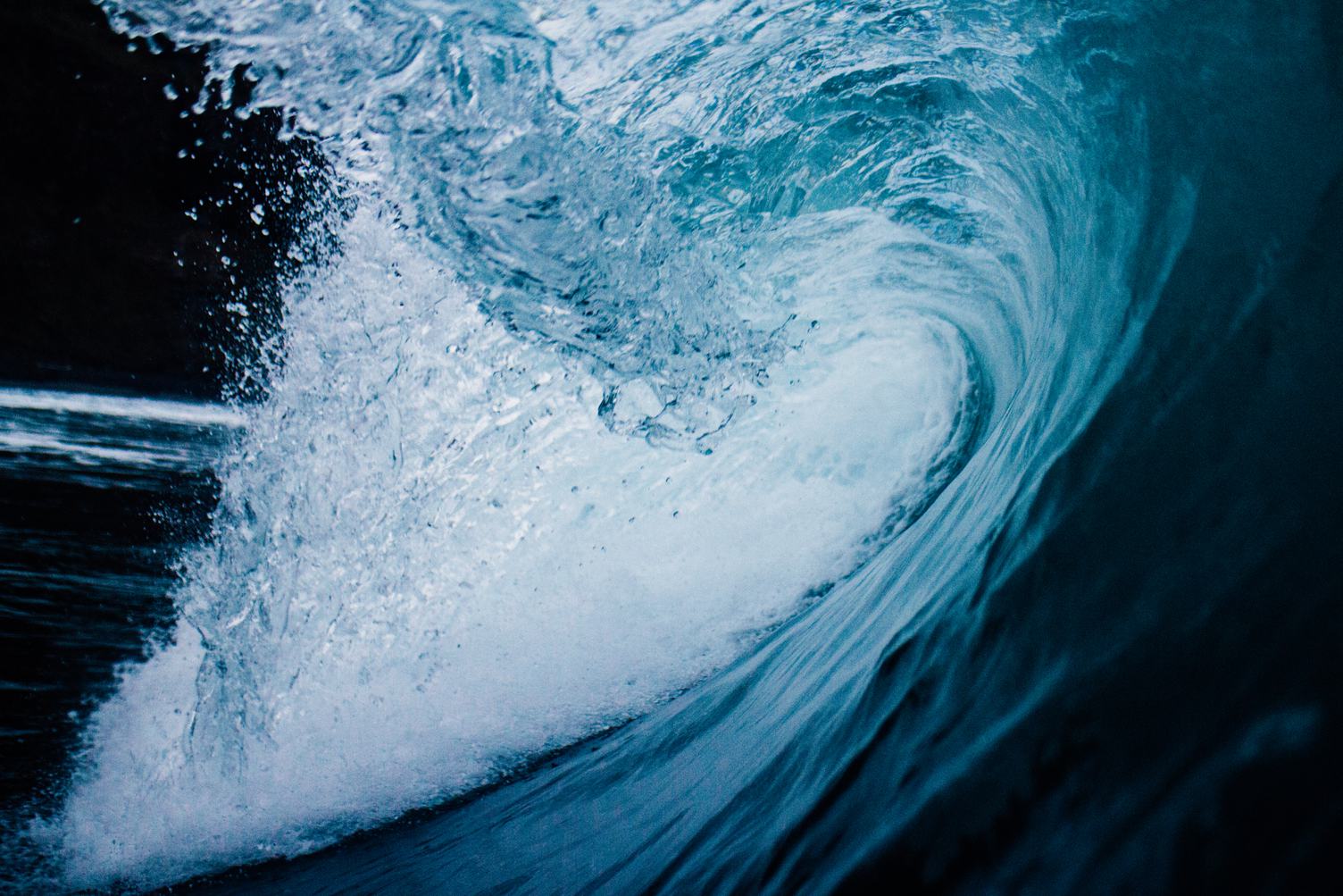 Surfing Wave Breaks in the Ocean