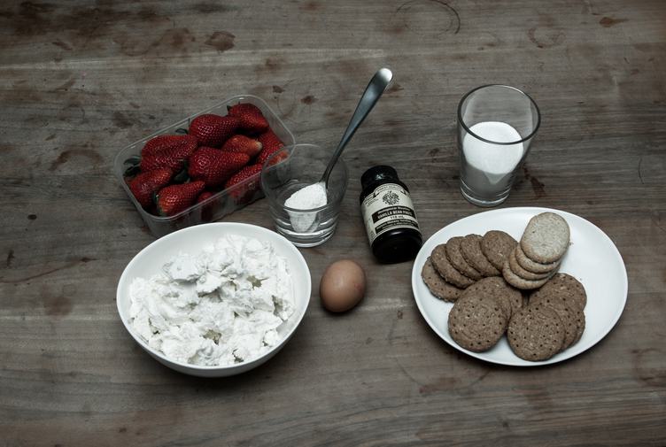 Ingredients for Homemade Cheesecake with Strawberries