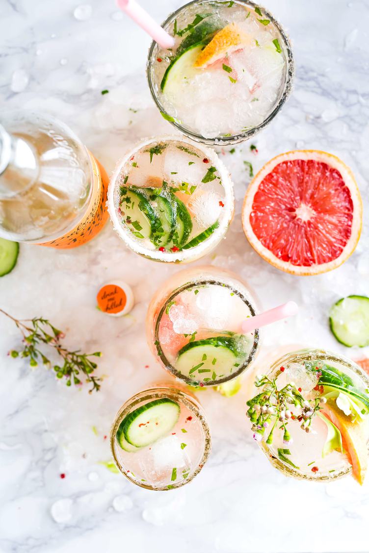 Refreshing Summer Cocktails with Citrus Fruits and Vegetables