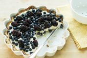 Delicious Tart with Blackberries and Blueberries