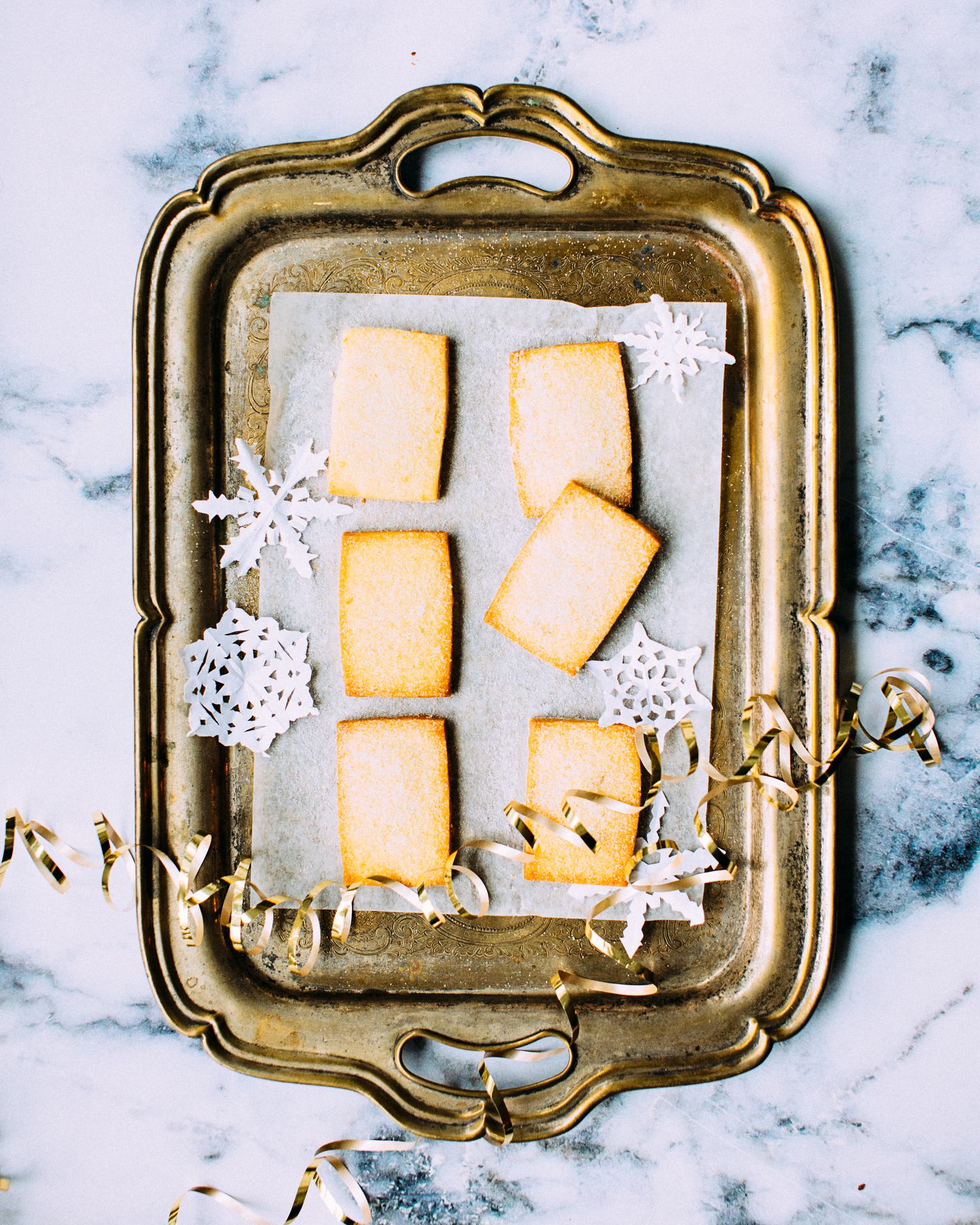 Biscuits for Christmas Paper Snowflakes Decoration