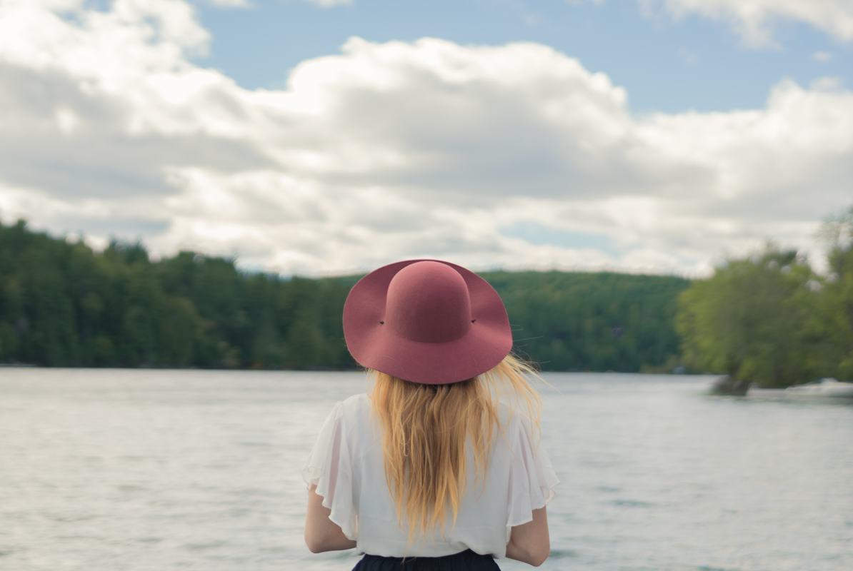 Free Photo Stylish Elegant Woman Wearing Hat, Back View