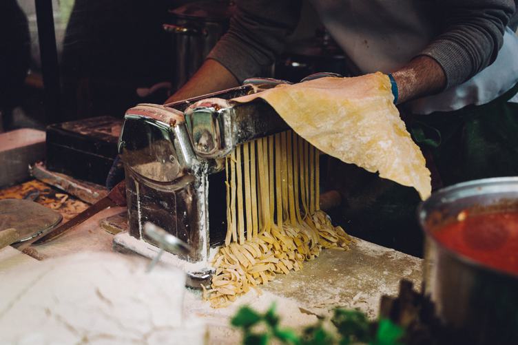 Making Tagliatelle with Pasta Machine